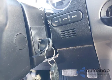 2005 Ford F-150 Lariat/Xlt from USA, damaged, VIN 1FTPW12575KE79265